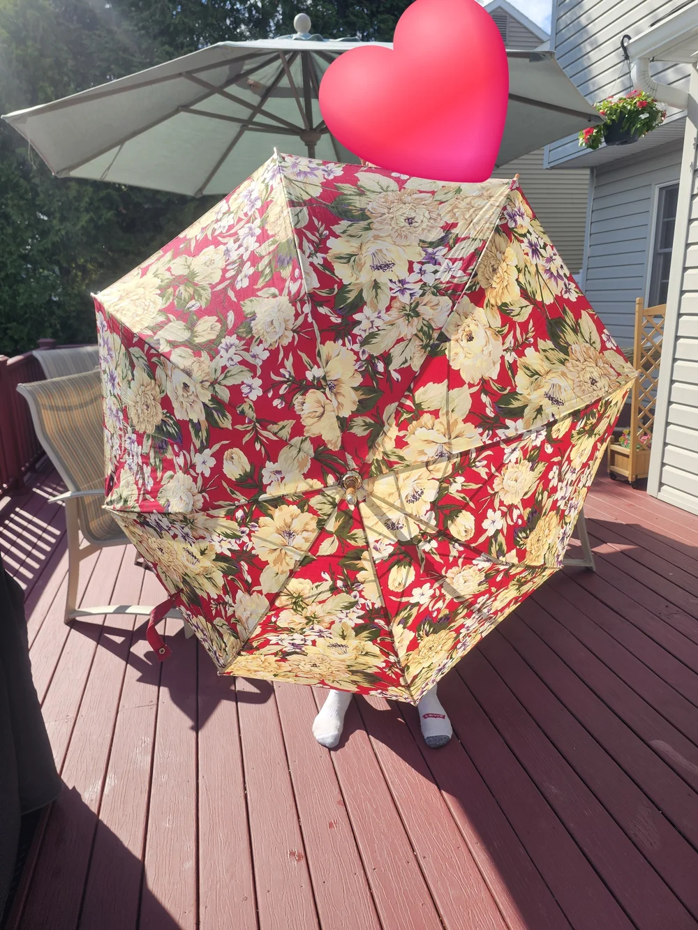 Ralph Lauren Floral-Print Umbrella in Pink and Cream with Wooden Handle - Picture 6 of 9